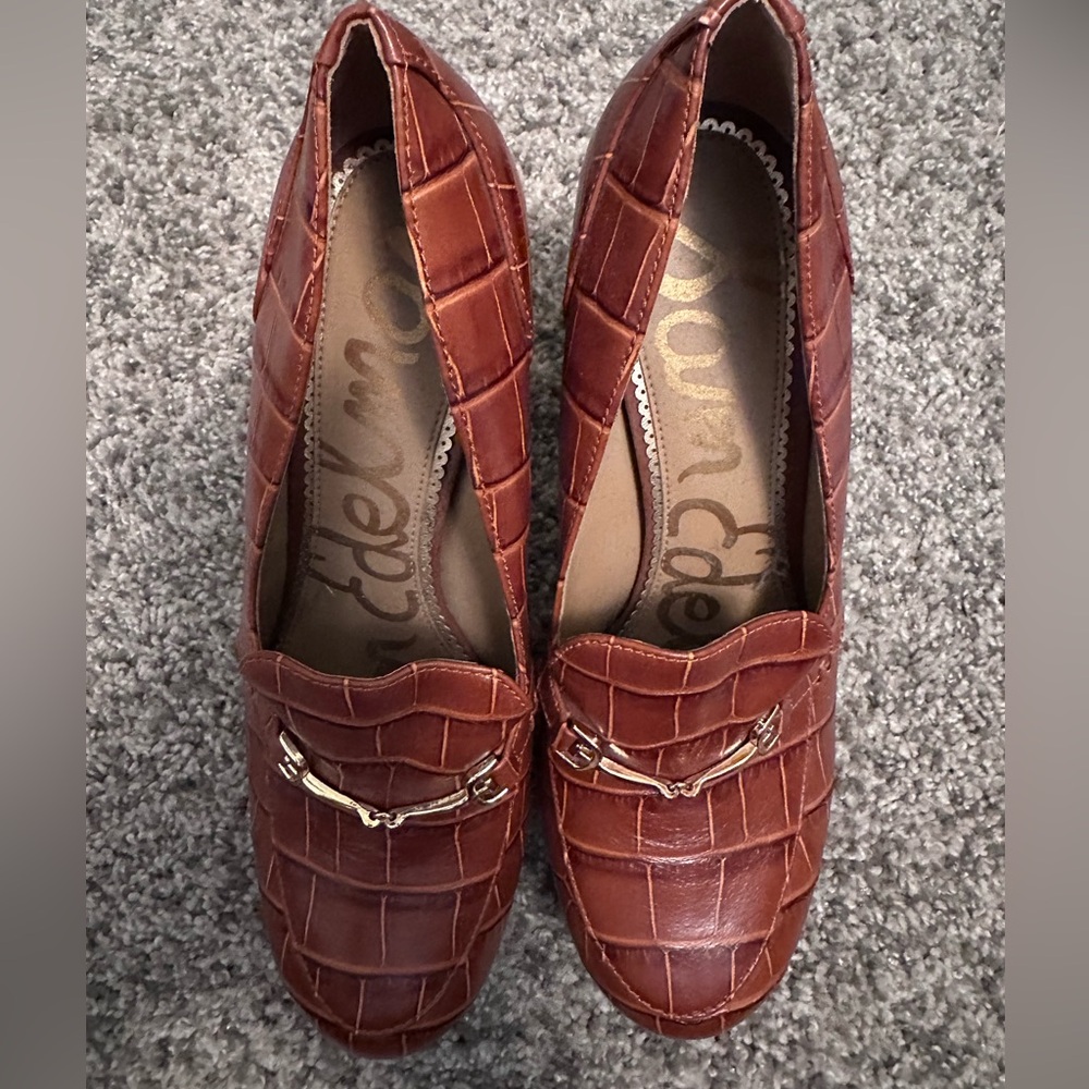 Sam Edelman Aretha platform loafer in brown crocodile-embossed leather/faux.